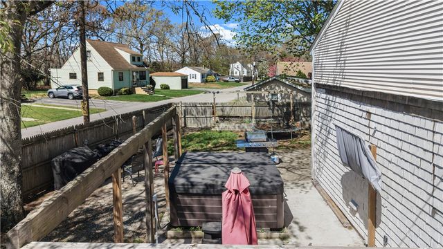 81 Allen Avenue, Warwick, RI 02889