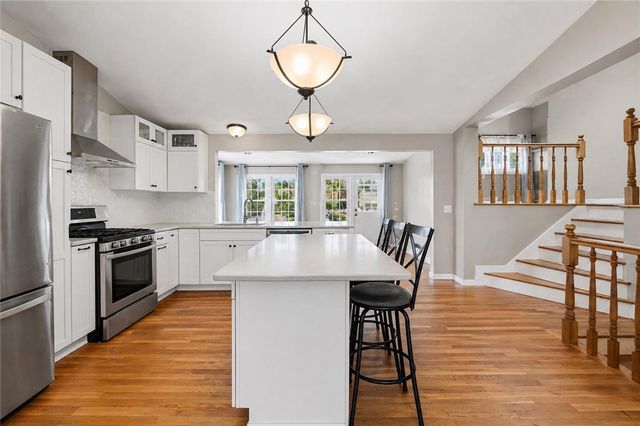 81 Allen Avenue, Warwick, RI 02889