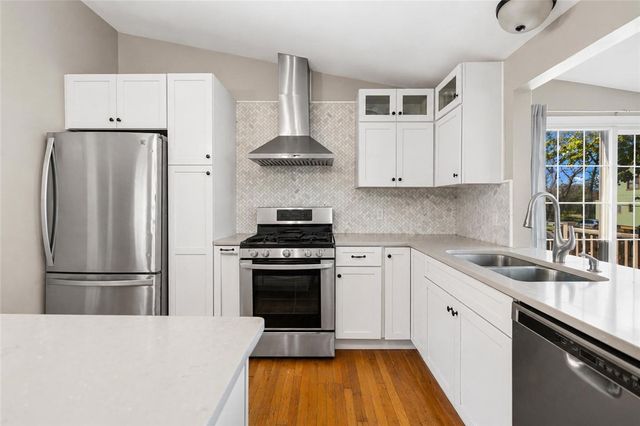 81 Allen Avenue, Warwick, RI 02889