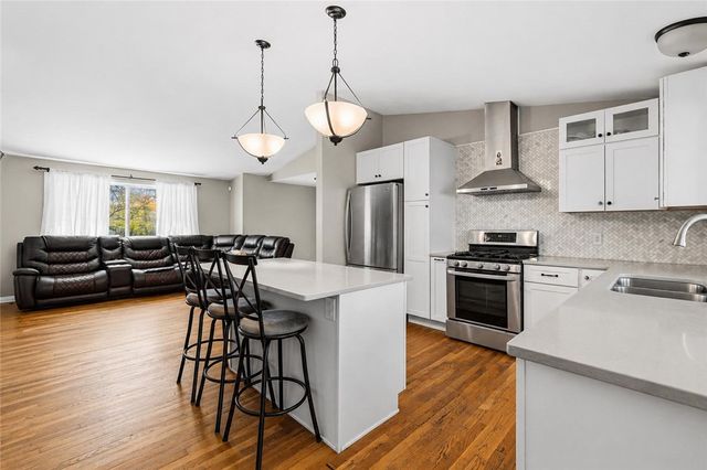 81 Allen Avenue, Warwick, RI 02889