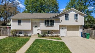 81 Allen Avenue, Warwick, RI 02889