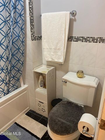 92 Stoney Creek Drive, Clifton Park, NY 12065