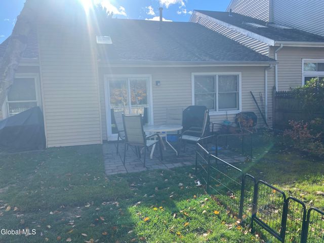 92 Stoney Creek Drive, Clifton Park, NY 12065