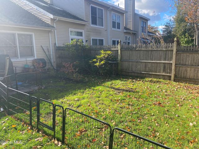 92 Stoney Creek Drive, Clifton Park, NY 12065