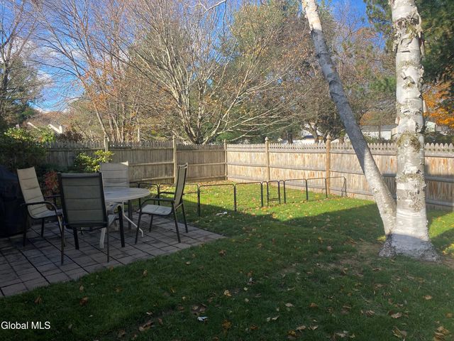 92 Stoney Creek Drive, Clifton Park, NY 12065