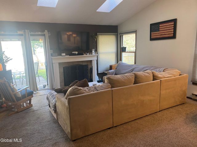 92 Stoney Creek Drive, Clifton Park, NY 12065