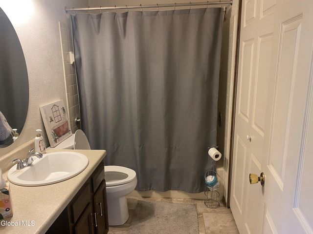 92 Stoney Creek Drive, Clifton Park, NY 12065