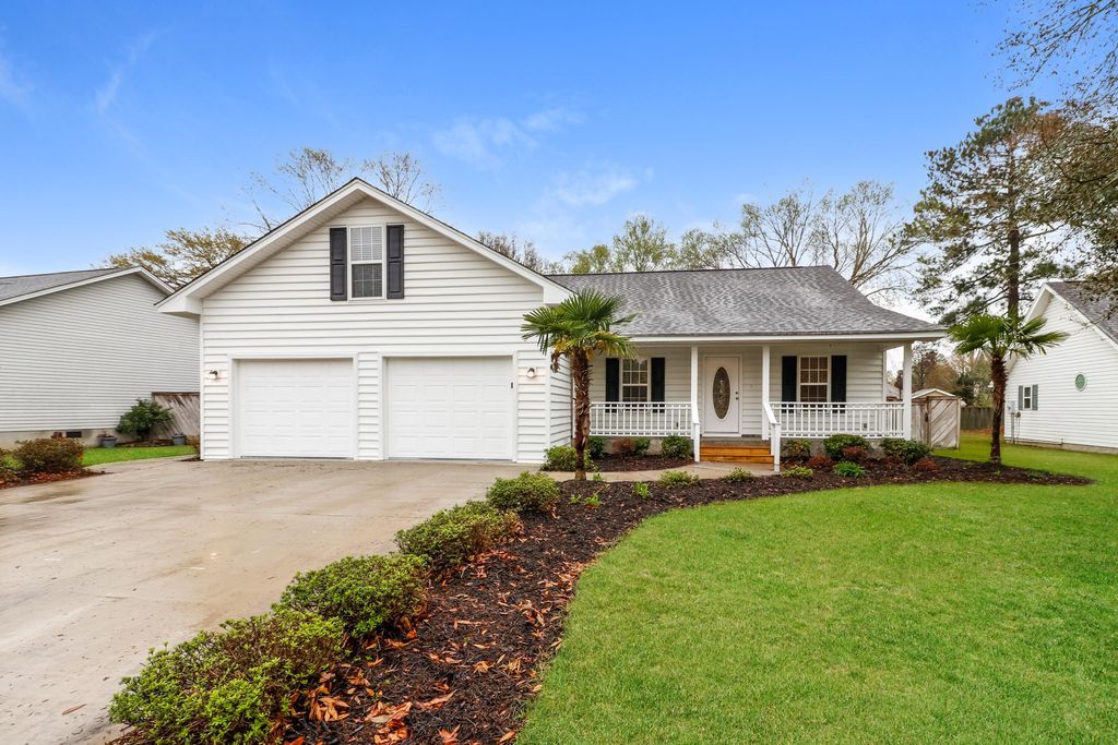 1351 Winterberry Avenue, Goose Creek, SC 29445