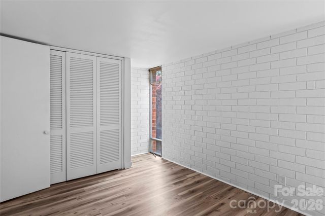 1739 S Hawthorne Road, Winston Salem, NC 27103