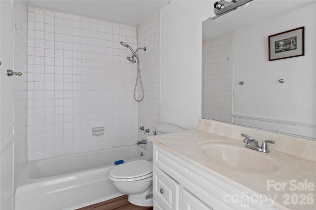 1739 S Hawthorne Road, Winston Salem, NC 27103