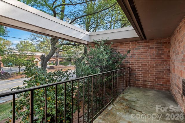 1739 S Hawthorne Road, Winston Salem, NC 27103