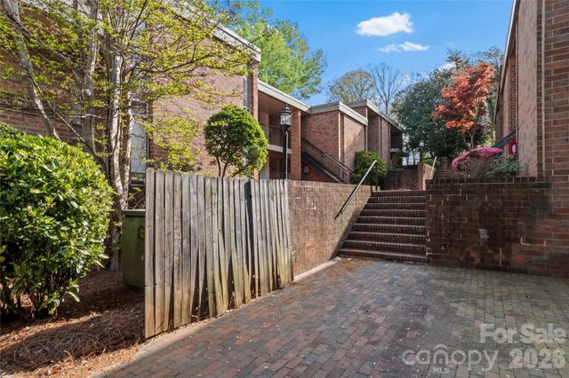 1739 S Hawthorne Road, Winston Salem, NC 27103