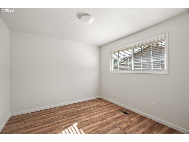 17040 Sw OAK St, Beaverton, OR 97007