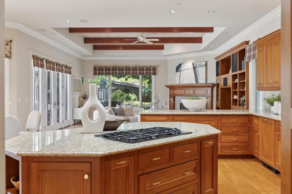 Image 11 of property listing at 14810 Farwell Avenue, Saratoga, CA 95070