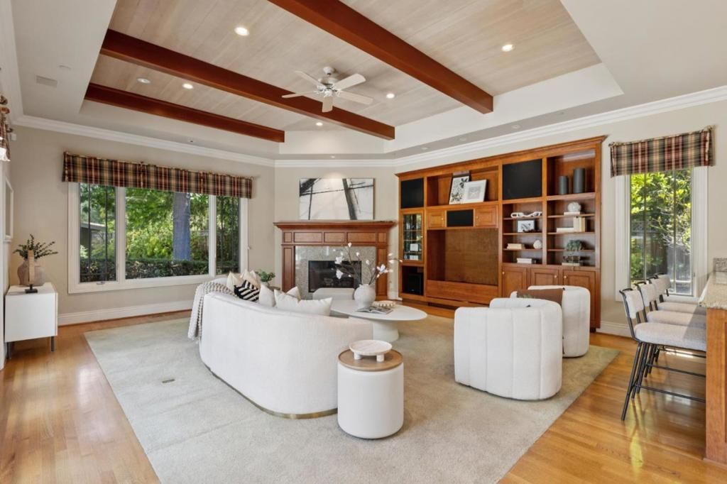 Image 15 of property listing at 14810 Farwell Avenue, Saratoga, CA 95070