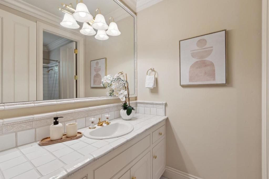 Image 27 of property listing at 14810 Farwell Avenue, Saratoga, CA 95070