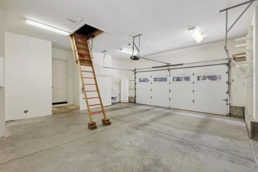Image 30 of property listing at 14810 Farwell Avenue, Saratoga, CA 95070