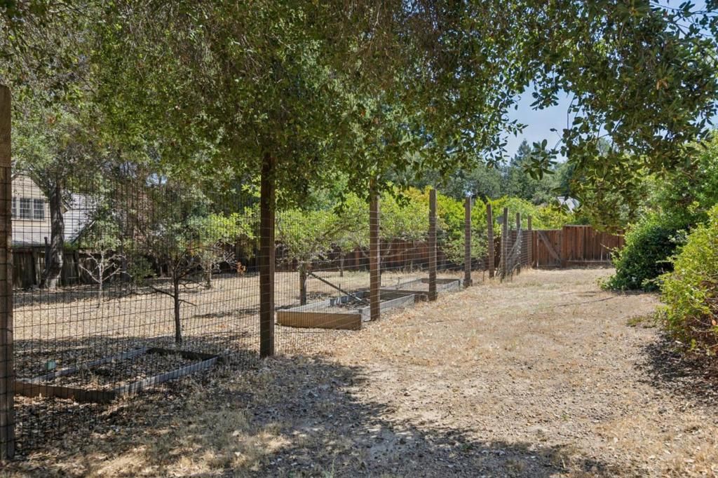 Image 39 of property listing at 14810 Farwell Avenue, Saratoga, CA 95070