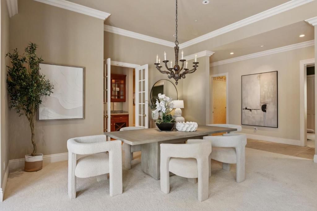 Image 9 of property listing at 14810 Farwell Avenue, Saratoga, CA 95070