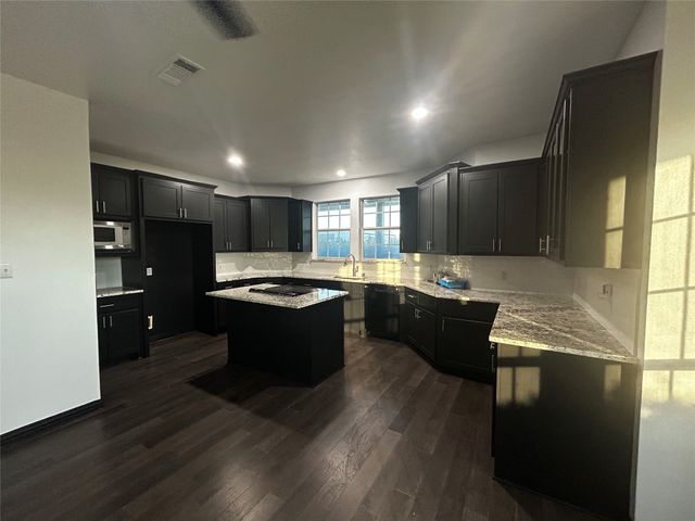 2000 County Road 1123, Godley, TX 76044