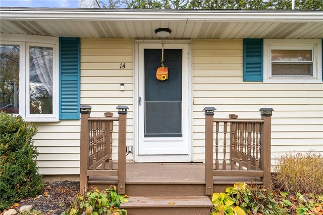 14 Hilltop Dr, Leroy, NY 14482