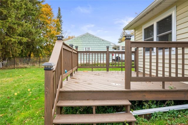 14 Hilltop Dr, Leroy, NY 14482