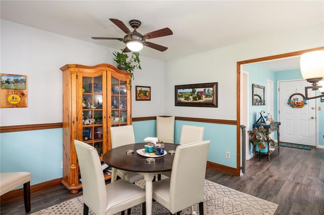 14 Hilltop Dr, Leroy, NY 14482