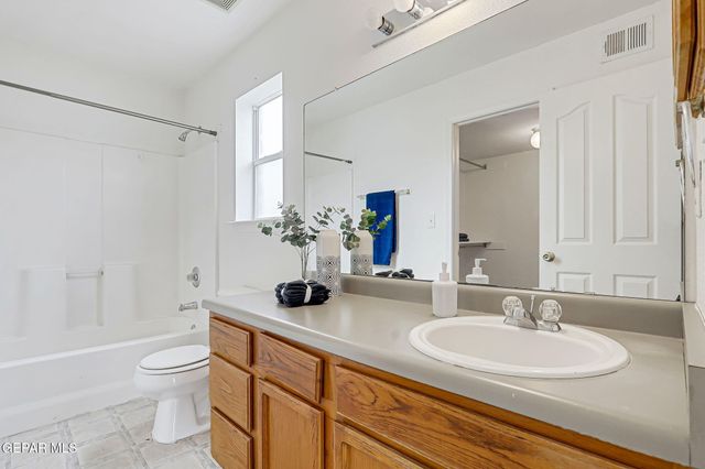 6205 Alina Baltazar Drive, El Paso, TX 79932