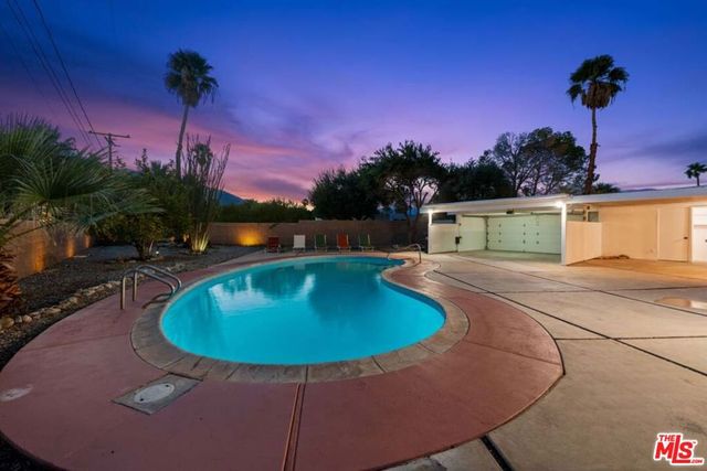 859 E Grace Circle, Palm Springs, CA 92262