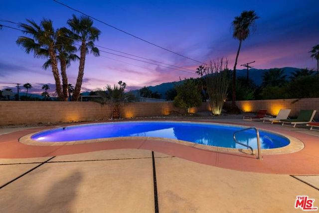 859 E Grace Circle, Palm Springs, CA 92262