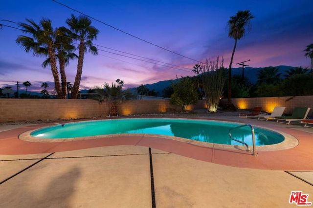 859 E Grace Circle, Palm Springs, CA 92262