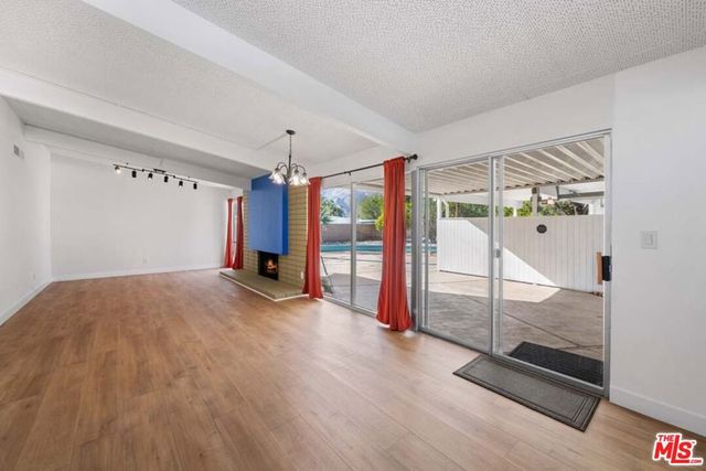 859 E Grace Circle, Palm Springs, CA 92262