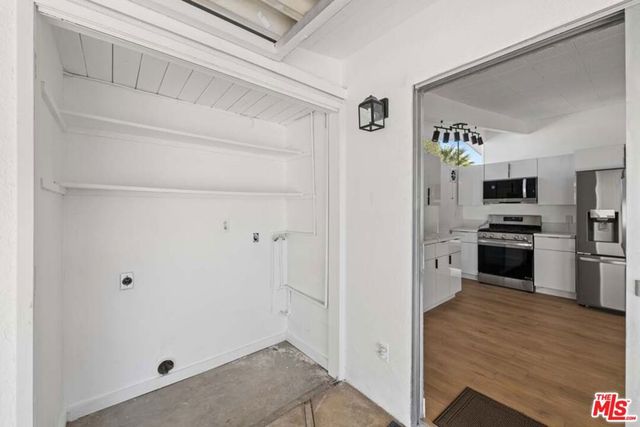 859 E Grace Circle, Palm Springs, CA 92262