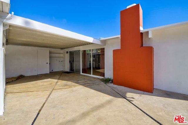 859 E Grace Circle, Palm Springs, CA 92262