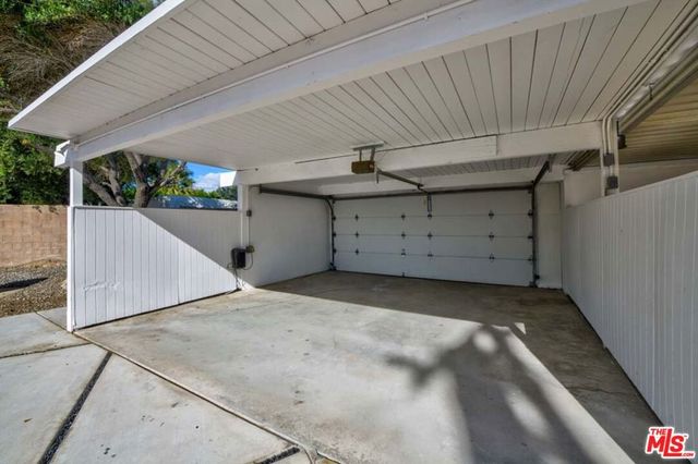 859 E Grace Circle, Palm Springs, CA 92262