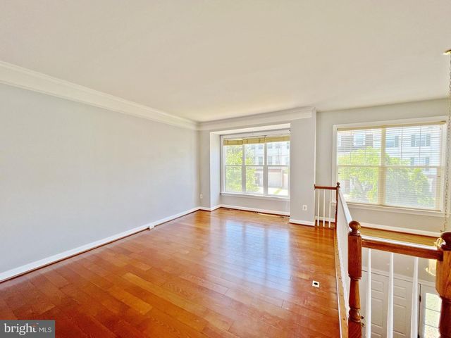 8118 RAINWATER CIR, Manassas, VA 20111