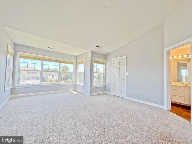 8118 RAINWATER CIR, Manassas, VA 20111