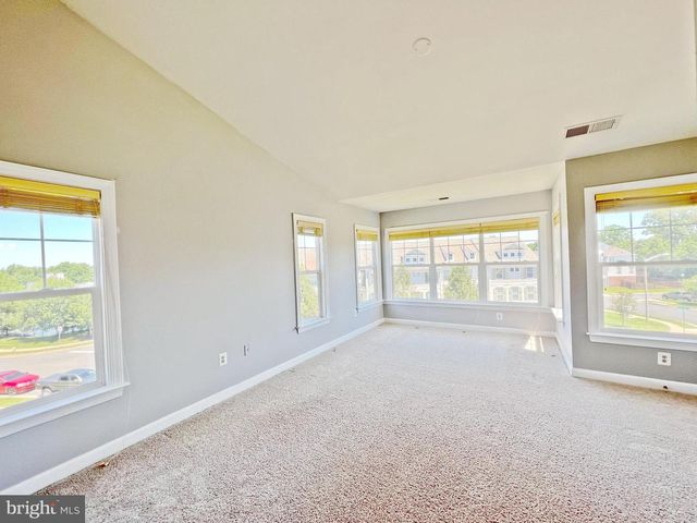 8118 RAINWATER CIR, Manassas, VA 20111