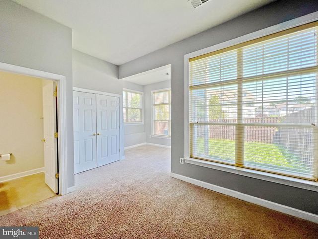 8118 RAINWATER CIR, Manassas, VA 20111