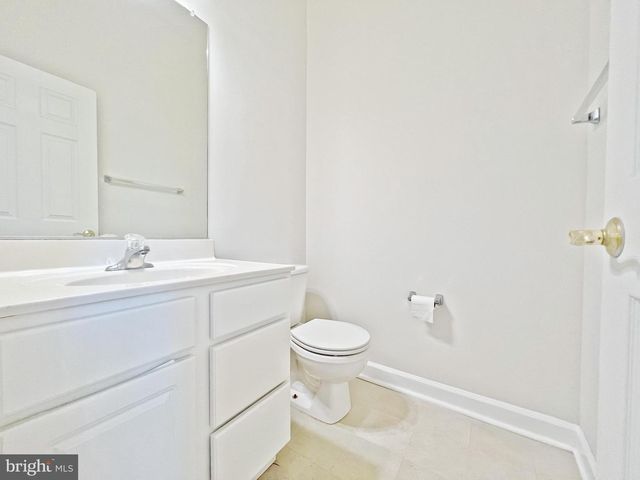 8118 RAINWATER CIR, Manassas, VA 20111