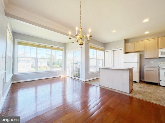 8118 RAINWATER CIR, Manassas, VA 20111