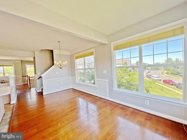 8118 RAINWATER CIR, Manassas, VA 20111