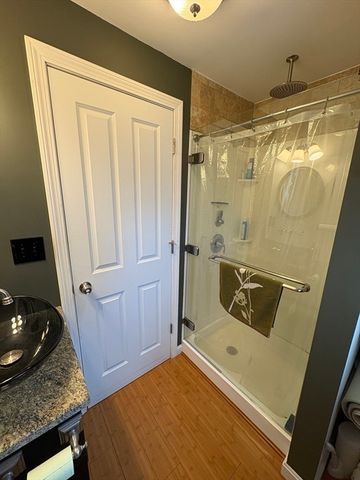 4 Bowers Ave, Tyngsborough, MA 01879