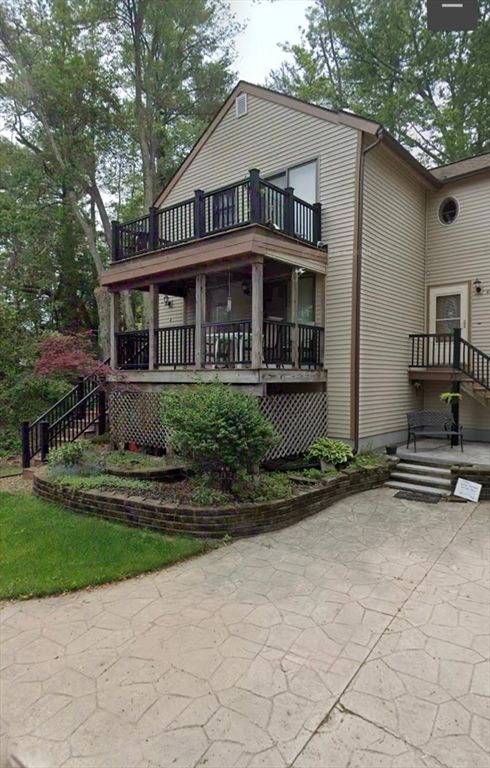 4 Bowers Ave, Tyngsborough, MA 01879