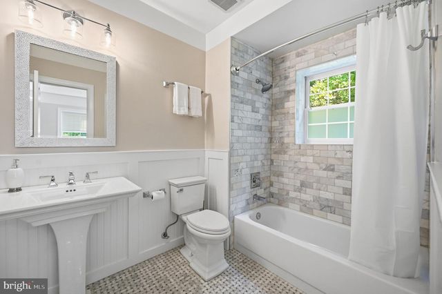1257 NEW BEDFORD LN, Reston, VA 20194