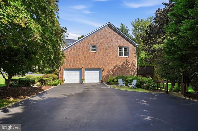 1257 NEW BEDFORD LN, Reston, VA 20194