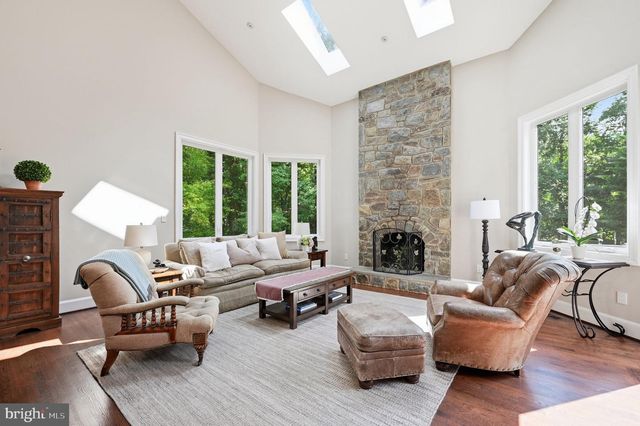 1257 NEW BEDFORD LN, Reston, VA 20194