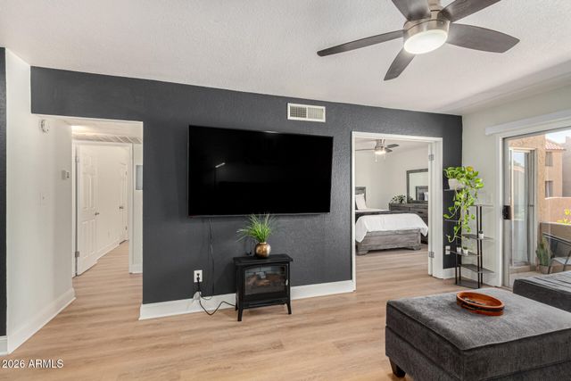 5877 N GRANITE REEF Road 1133, Scottsdale, AZ 85250