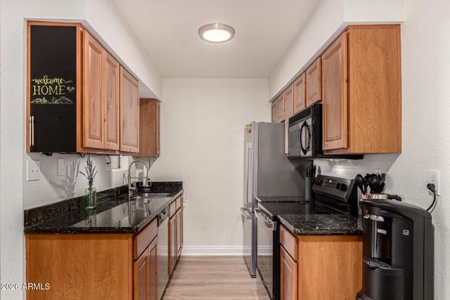 5877 N GRANITE REEF Road 1133, Scottsdale, AZ 85250