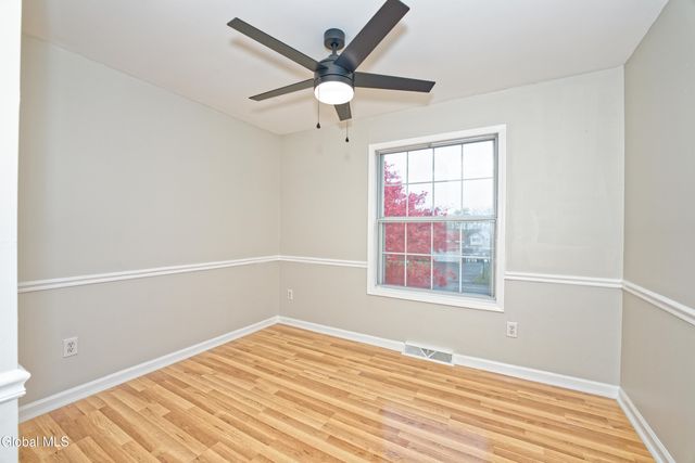 28 Manor Boulevard, Troy, NY 12180